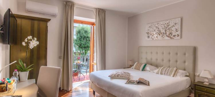 钱皮诺广场客房酒店(Plaza Rooms Ciampino)图片