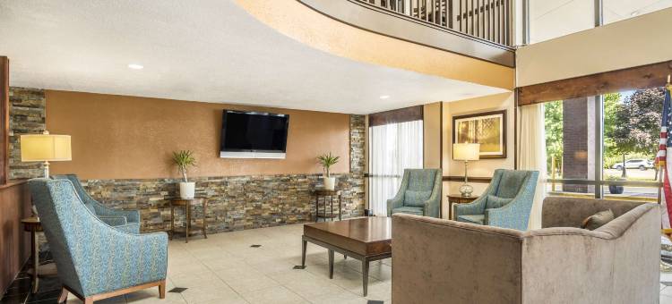 大急流城机场贝蒙特旅馆套房酒店(AmericInn by Wyndham Grand Rapids Airport North)图片