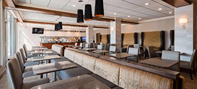 海湾站贝斯特韦斯特酒店(Best Western Bayfront)图片