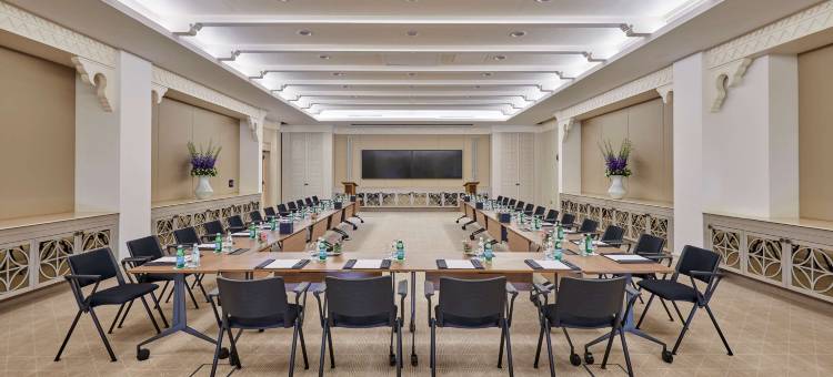 希尔顿萨尔瓦海滩度假村及别墅(Hilton Salwa Beach Resort & Villas)图片