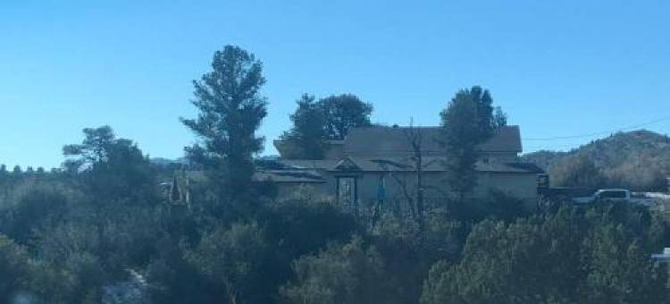 Cozy Guesthouse with View from Large Deck图片