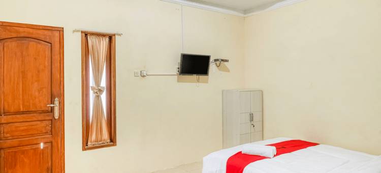 红多兹酒店-近维萨塔潘泰帕兰特里蒂斯(RedDoorz Near Wisata Pantai Parangtritis)图片