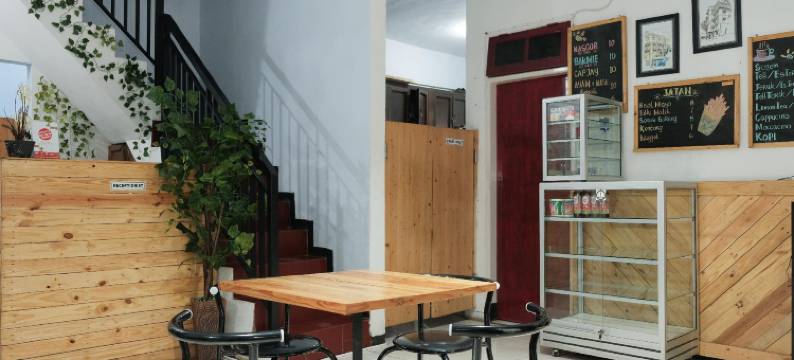 OYO-1380赛车场伊斯兰家庭旅馆(OYO 1380 Velodrome Family House Syariah)图片