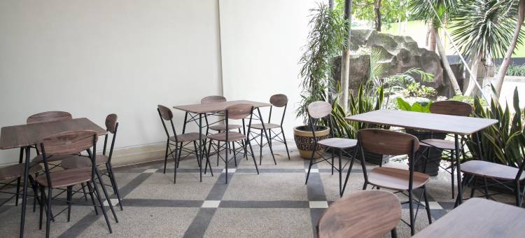 玛琅德科彭城市景观酒店 - 红门酒店集团(Urbanview Hotel de Kopen Malang by RedDoorz)图片