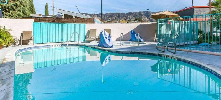 品质酒店-柏本克机场(Quality Inn Burbank Airport)图片