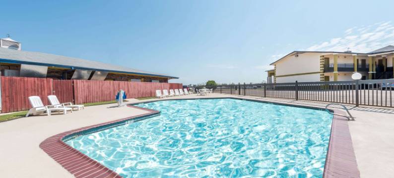 格林维尔骑士酒店(Knights Inn Greenville, TX)图片