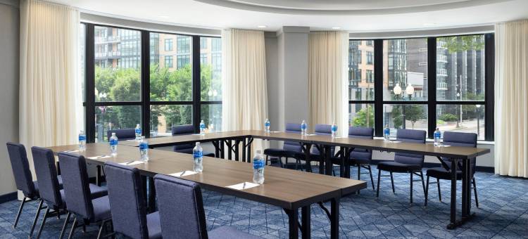 华盛顿国会山/海军造船厂万怡酒店(Courtyard Washington Capitol Hill/Navy Yard)图片