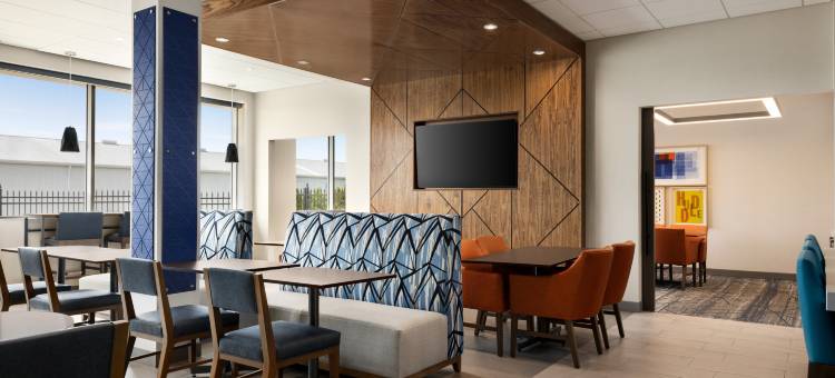 智选假日斯特拉斯罗伊酒店(Holiday Inn Express Strathroy)图片