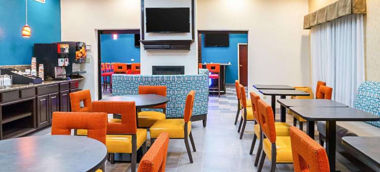 威德福南凯隆套房酒店(Clarion Inn & Suites Weatherford South)图片