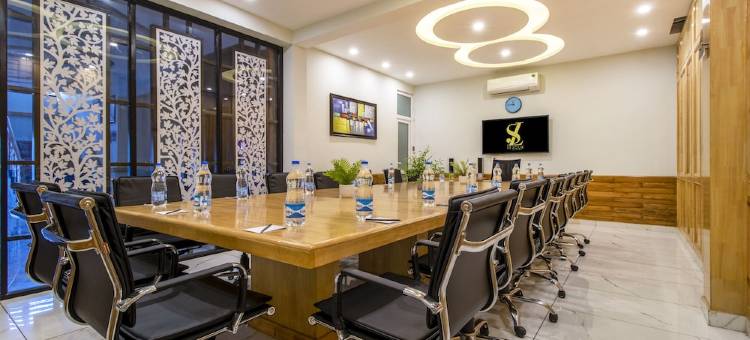 Sejour Luxury Srinagar酒店(Hotel Sejour Luxury Srinagar)图片