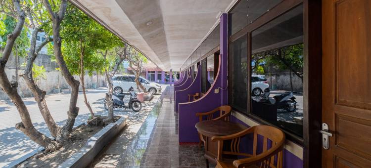 博约内戈罗火车站附近的红门(RedDoorz Near Bojonegoro Train Station)图片