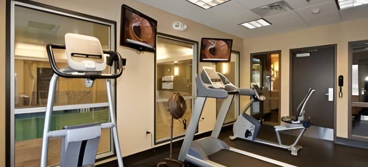 智选假日套房酒店牛顿(Holiday Inn Express & Suites Newton)图片