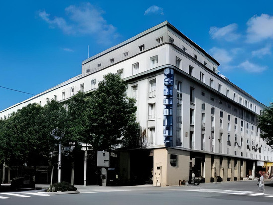 大洋洲布雷斯特酒店