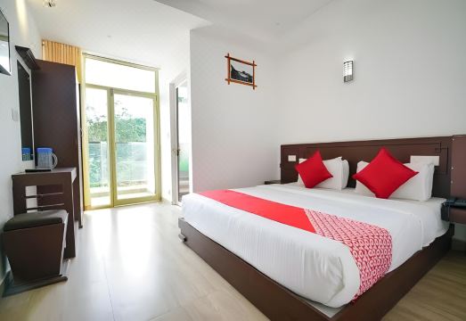 The Regency Casetta Hotel Overview