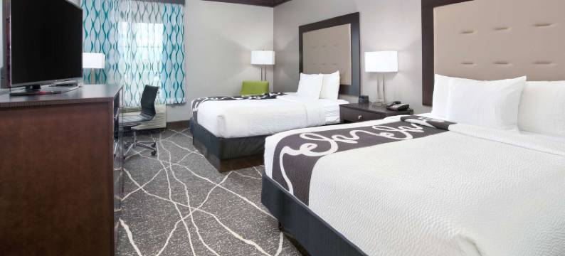 小石城布莱恩特拉昆塔温德姆套房酒店(La Quinta Inn & Suites by Wyndham Little Rock - Bryant)图片