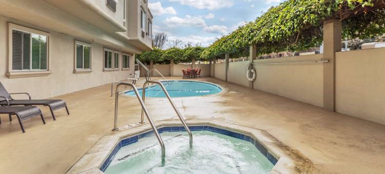 机场广场贝斯特韦斯特优质酒店(Best Western Plus Airport Plaza)图片