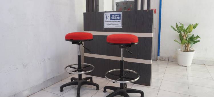 O酒店庞多克希通旅馆靠近卡莱戈瓦体育馆(Hotel O Pondok Hitung Near Gor Kalegowa)图片