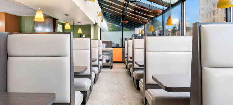 底特律市中心凯艺酒店(Quality Inn Detroit Downtown)图片