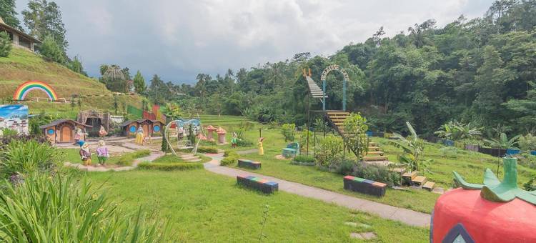 红多兹伊斯兰度假村-普尔瓦卡达巴图阿邦(RedDoorz Resort Syariah @ Batu Apung Purwakarta)图片