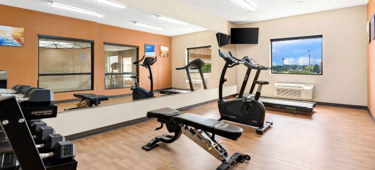 近罗宾斯空军基地舒适套房酒店(Comfort Suites Near Robins Air Force Base)图片