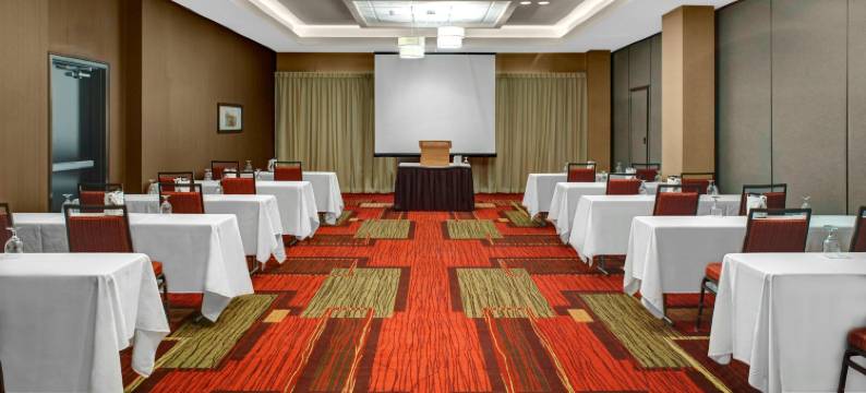 圣克劳德万怡酒店(Courtyard St. Cloud)图片