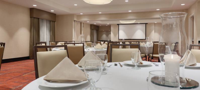 福尔斯彻奇希尔顿花园酒店(Hilton Garden Inn Falls Church)图片
