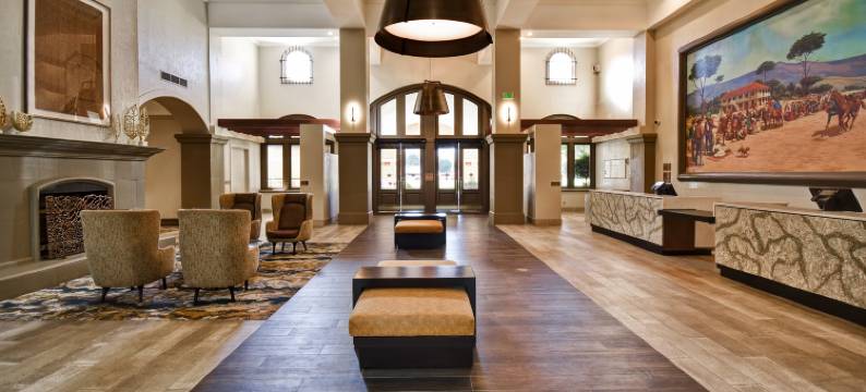 米尔皮塔斯硅谷希尔顿安泊酒店(Embassy Suites by Hilton Milpitas Silicon Valley)图片