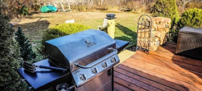 A-Frame Hot tub Retreat - Firepit, Grill, EV & Dog Friendly, Close to N. Conway.图片