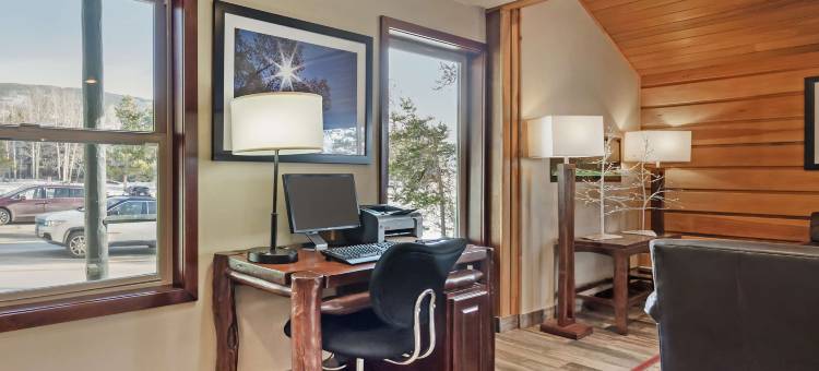 雷鸟林屋贝斯特韦斯特酒店(Best Western Ptarmigan Lodge)图片