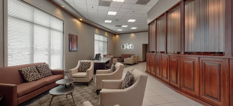 布卢明顿希尔顿逸林酒店(DoubleTree by Hilton Hotel Bloomington)图片