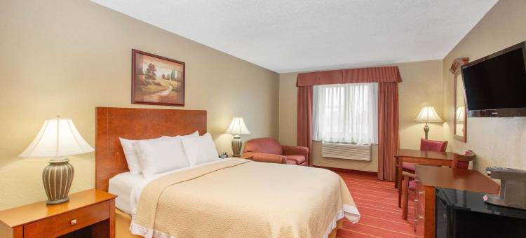 萨莱纳I-70温德姆戴斯酒店(Days Inn by Wyndham Salina I-70)图片