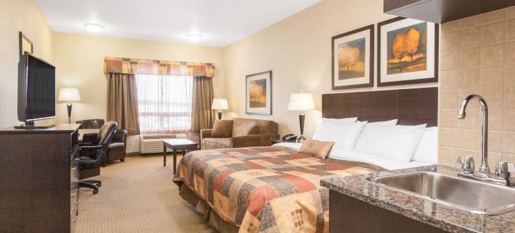 平彻溪华美达酒店(Ramada by Wyndham Pincher Creek)图片