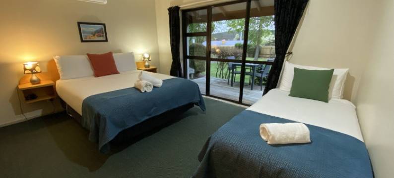 Motuoapa Bay小屋(Motuoapa Bay Chalets)图片