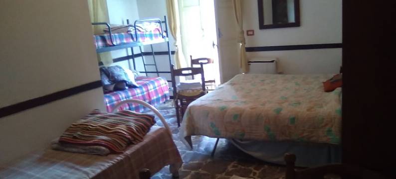 大型四人房(Large Quadruple Room)图片