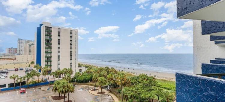 Charming Coastal Condo with Balcony and Pools - Inviting Retreat图片