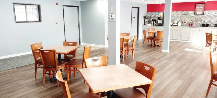 艾恩芒廷美吟酒店(Baymont by Wyndham Iron Mountain)图片