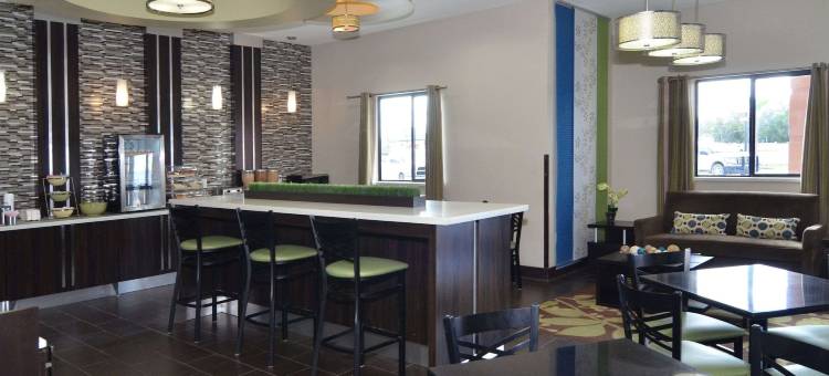 肯尼迪-卡恩斯城凯艺酒店(Quality Inn & Suites Kenedy - Karnes City)图片