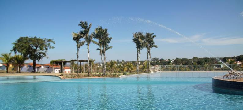 芬纳斯帕克温德姆华美达观光农场(Ramada by Wyndham Furnaspark)图片