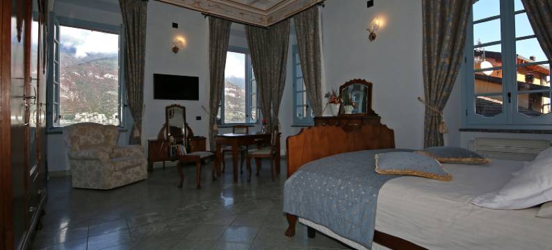 维切雷宫(Palazzo Del Vicerè)图片