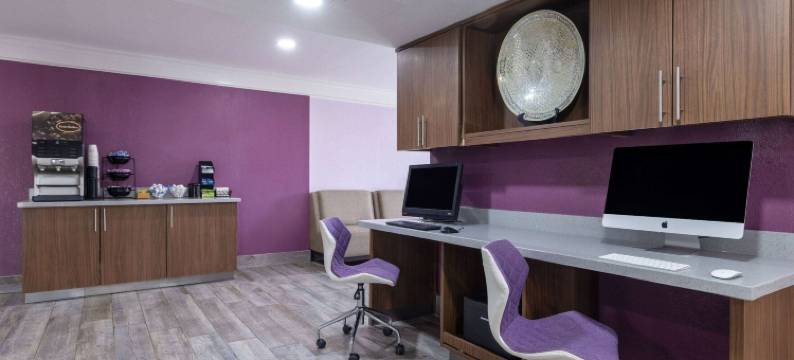 堪萨斯城雷內克萨拉昆塔温德姆酒店(La Quinta Inn by Wyndham Kansas City Lenexa)图片