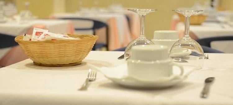 奥克塔维亚卡达克斯酒店(Hotel Octavia)图片