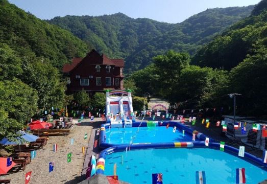 White Village Pension Hotel Overview