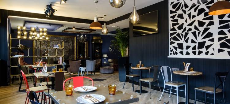 克莱门特巴拉哈斯酒店(Clement Barajas)图片