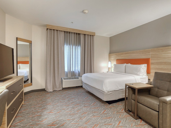 Candlewood Suites 密尔沃基机场奥克里克