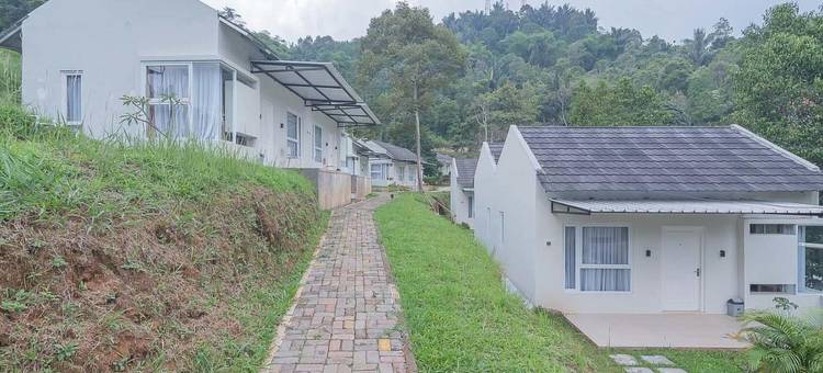 红门酒店度假村清真-近DCastello齐亚特苏邦(RedDoorz Resort Syariah Near d'Castello Ciater Subang)图片