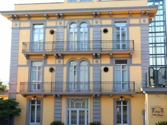 维拉特拉诺酒店