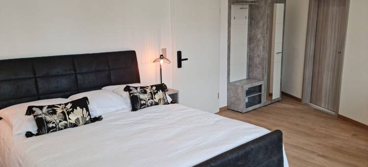 由LNA运营的LA FACTORY(La Factory by Lna)图片