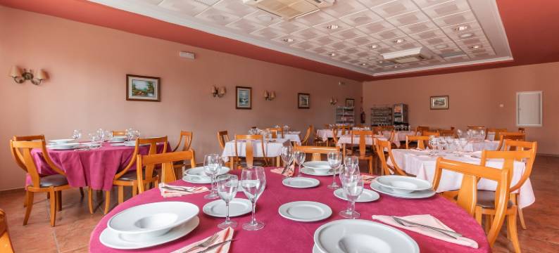 雅瓦拉姆布雷门口酒店(Hotel Puerta de Javalambre)图片