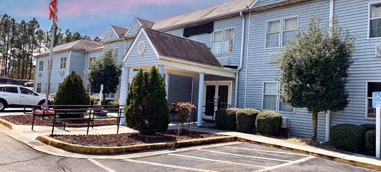 格林斯伯勒/奥科尼湖 - 假日酒店(Holiday Lodge - Greensboro/Lake Oconee)图片