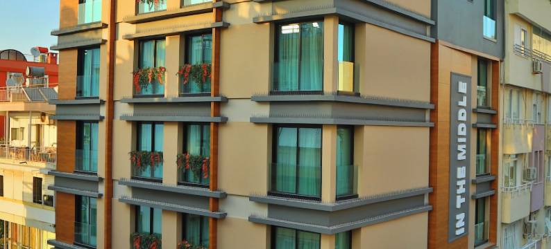 In The Middle Hotel图片